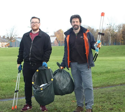 Ousburn litter pickers